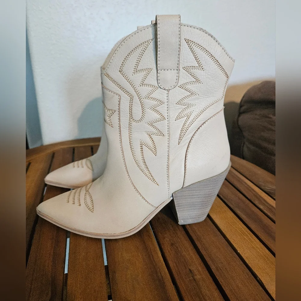 Dolce Vita Women's Ginni Fashion Boot Sizes 7.5 - Picture 4 of 11